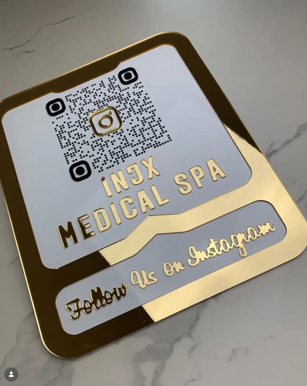 Custom QR stand Gold - DJ Farjad